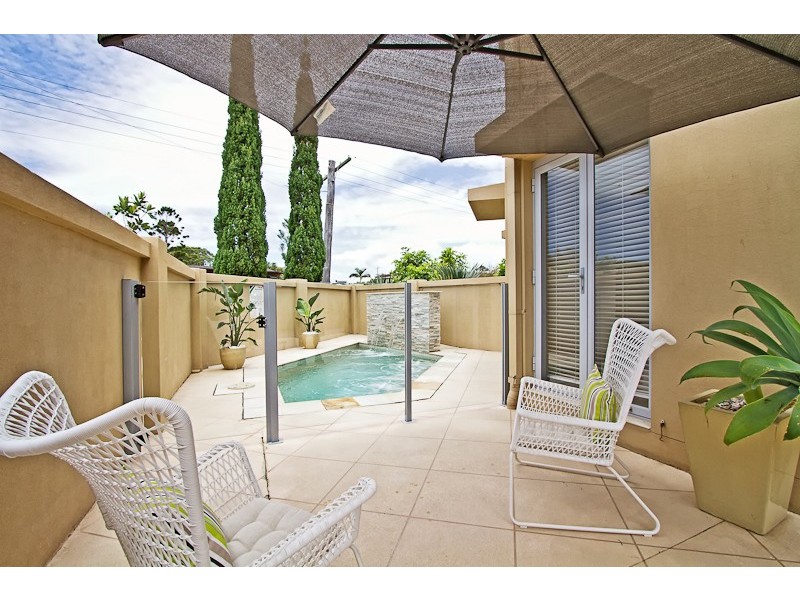 1/13 Lord Street, Kirra QLD 4225