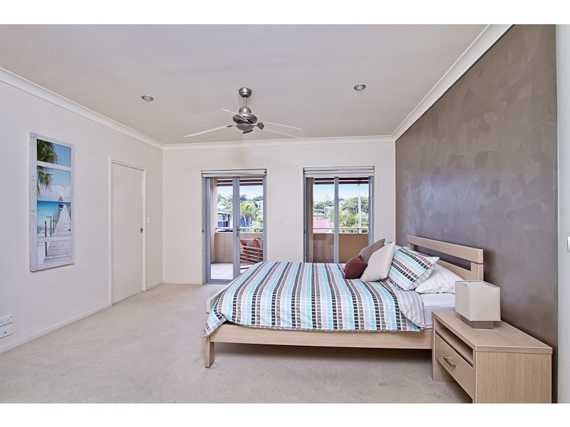 1/13 Lord Street, Kirra QLD 4225