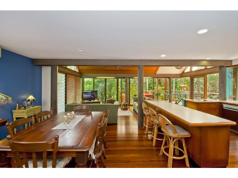 34 Woodgee St, Currumbin QLD 4223