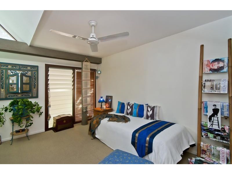 34 Woodgee St, Currumbin QLD 4223