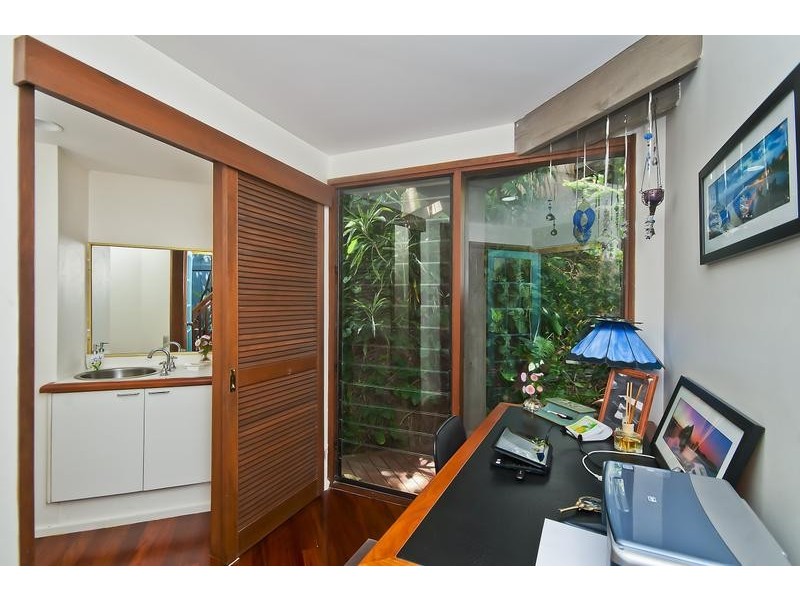 34 Woodgee St, Currumbin QLD 4223