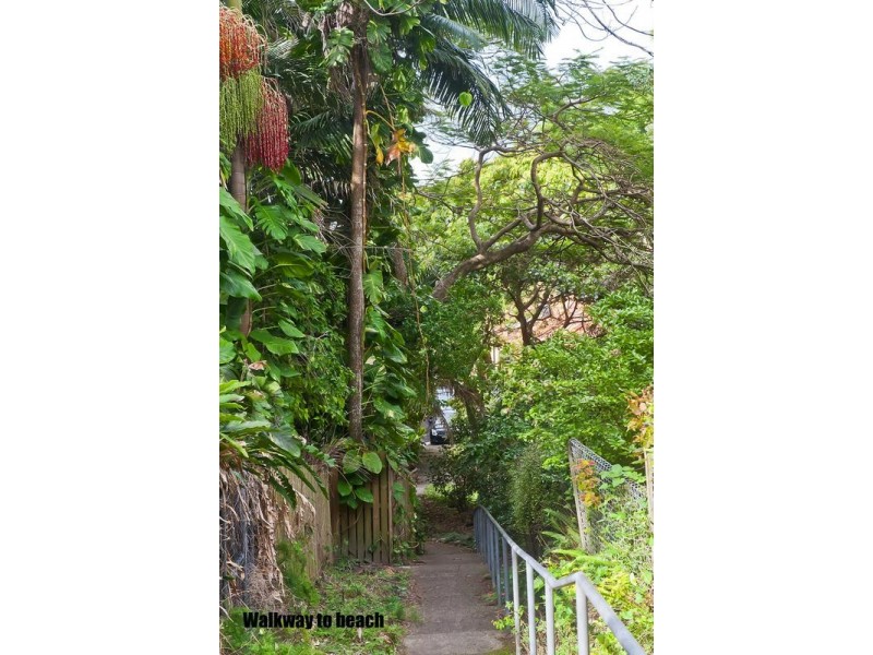 34 Woodgee St, Currumbin QLD 4223