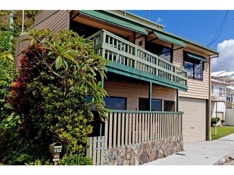 2/754 Pacific Parade, Currumbin QLD 4223