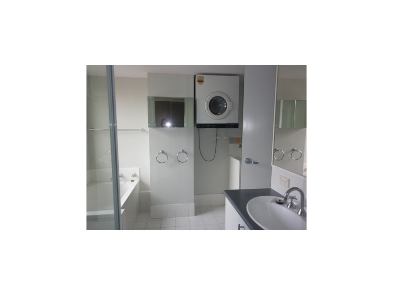 11/22 Binya Avenue OCEAN BREEZE, Kirra QLD 4225