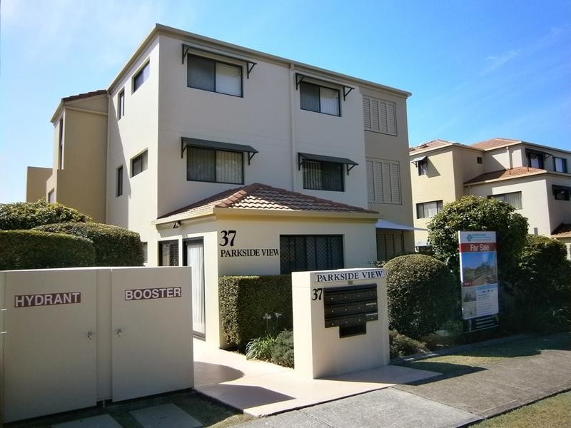 2/37 Dixon Street, Coolangatta QLD 4225