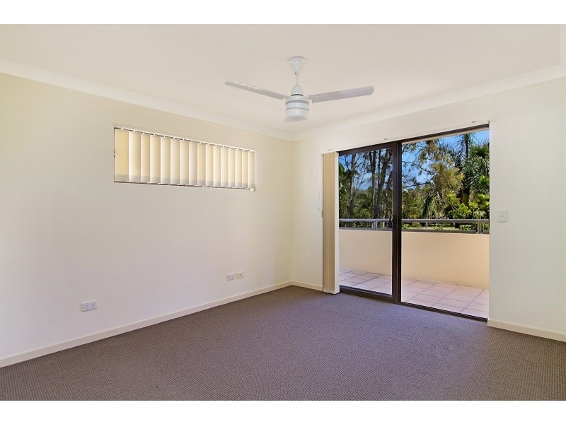 2/37 Dixon Street, Coolangatta QLD 4225