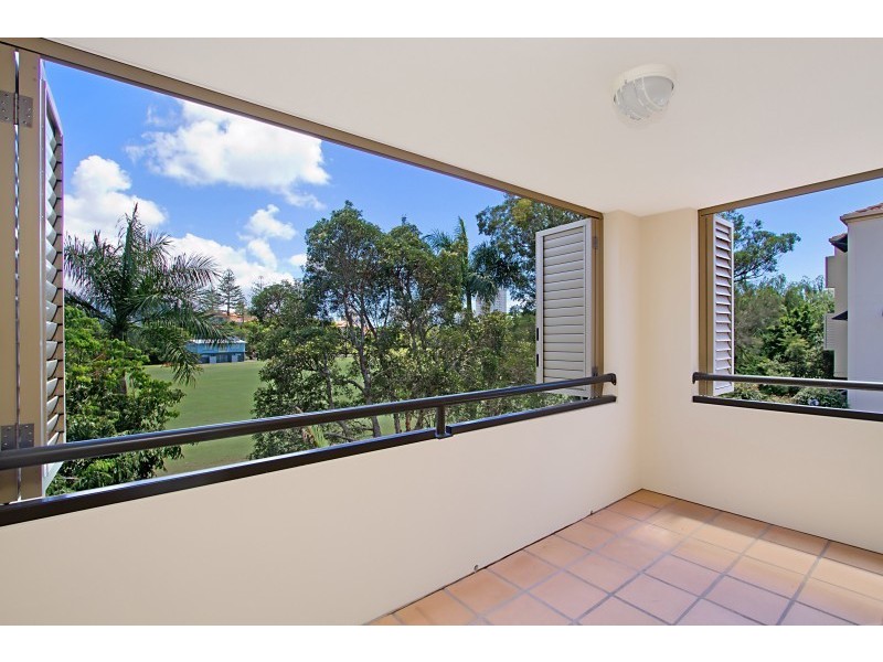 2/37 Dixon Street, Coolangatta QLD 4225