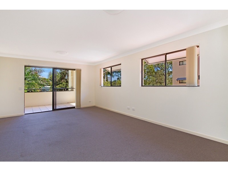 2/37 Dixon Street, Coolangatta QLD 4225
