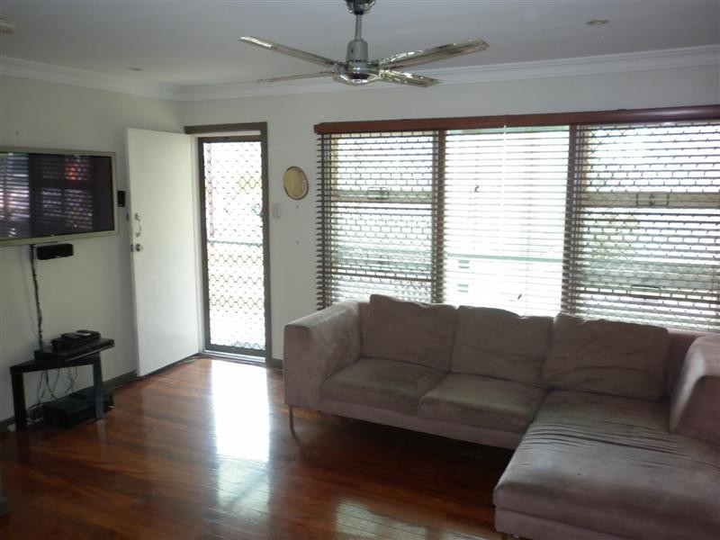 4/4 Johnston Street, Bilinga QLD 4225
