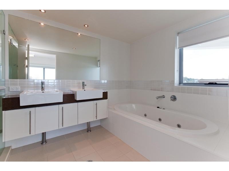 Coolangatta QLD 4225