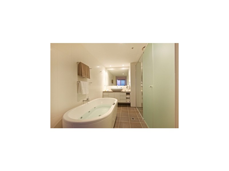 1002/2 Creek Street, Kirra QLD 4225