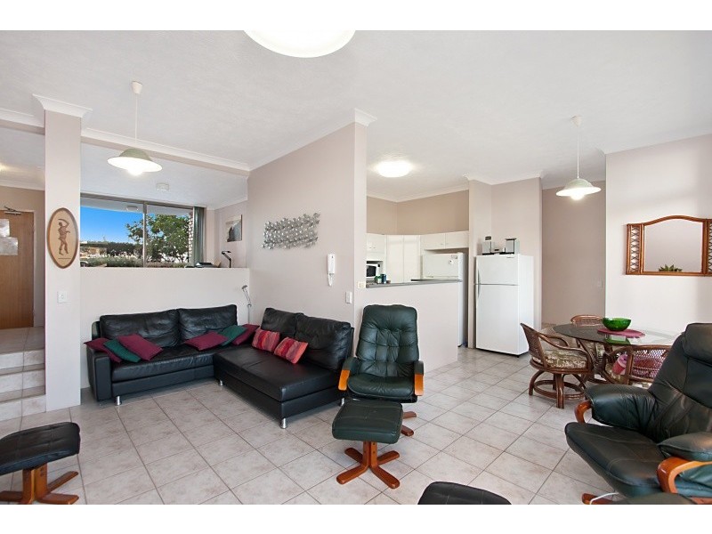 3/6 Petrie Street ‘Hanalei’ (aka 3/3 Tweed Tce), Rainbow Bay QLD 4225