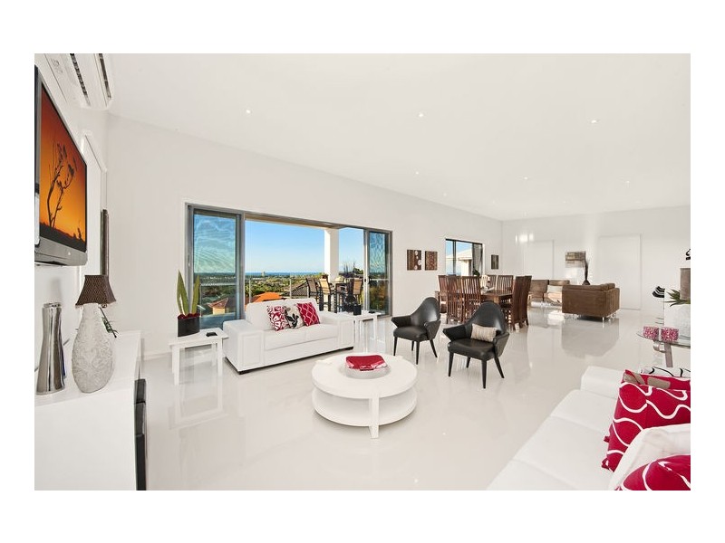 44A Lochlomond Drive, Banora Point NSW 2486