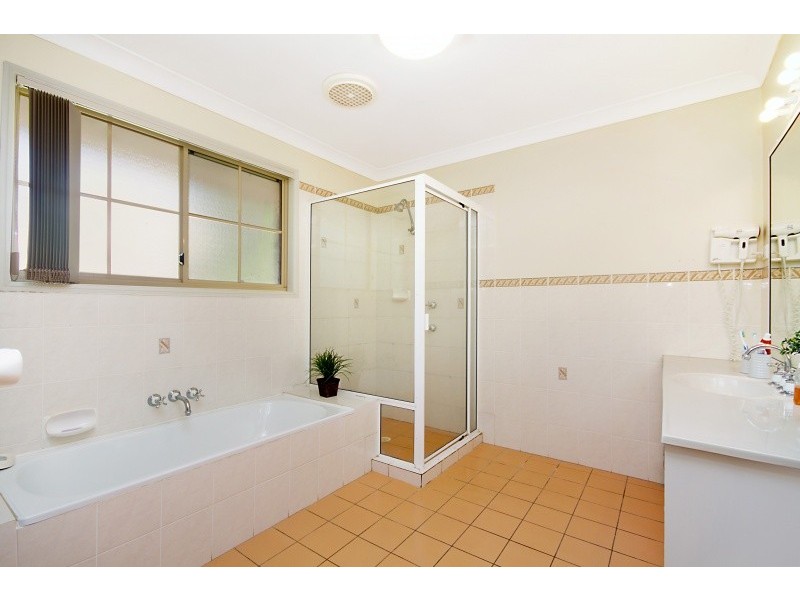 2/32 Kintyre Crescent, Banora Point NSW 2486