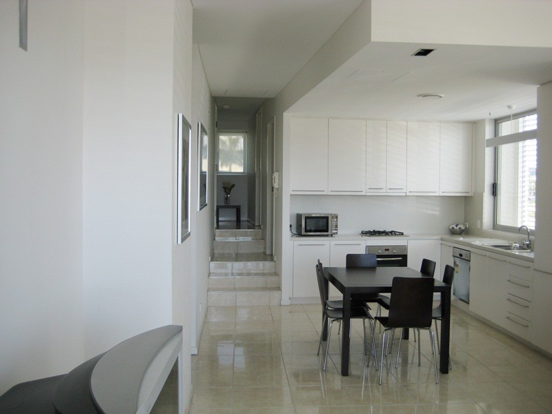 1 & 4/128 Marine Pde ‘Sands On Greenmount’, Coolangatta QLD 4225