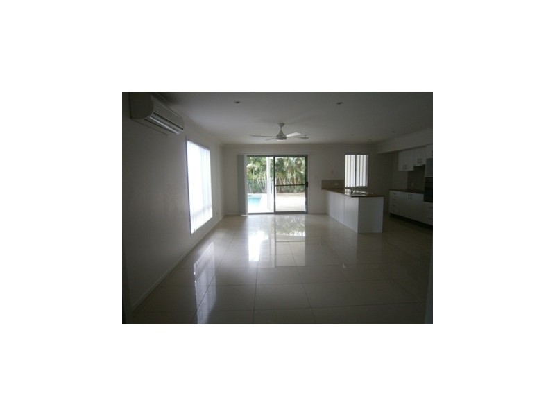 19 Twenty Seventh Avenue, Palm Beach QLD 4221