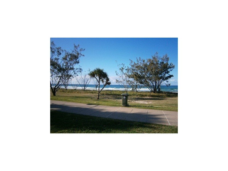 2/796 Pacific pde, Currumbin QLD 4223