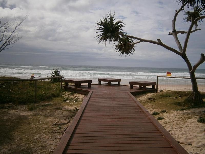 2/796 Pacific pde, Currumbin QLD 4223