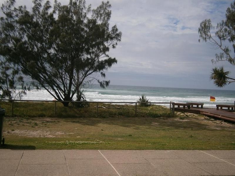 2/796 Pacific pde, Currumbin QLD 4223