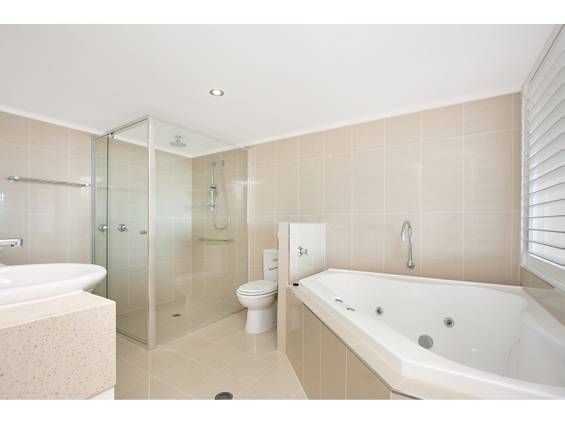 11/24 Seaview Road, Banora Point NSW 2486