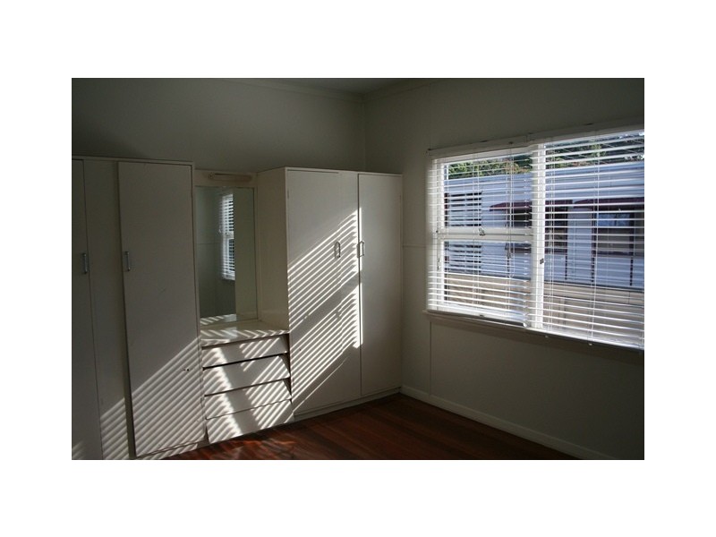 2/29 Stapylton Street, Coolangatta QLD 4225