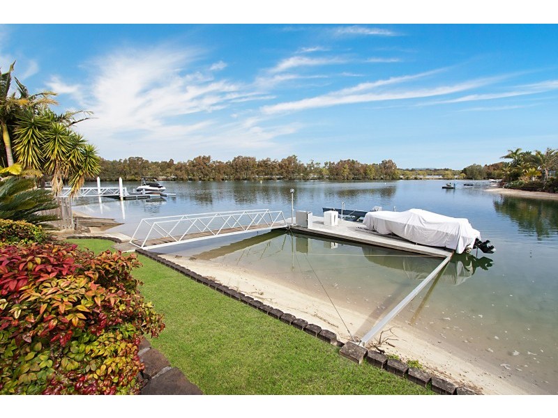 24 Captains Way, Banora Point NSW 2486