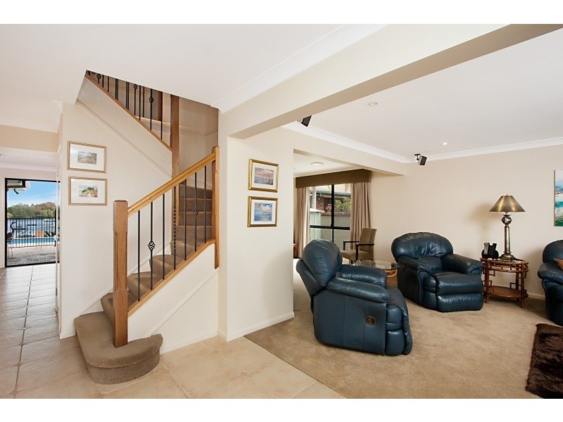 24 Captains Way, Banora Point NSW 2486