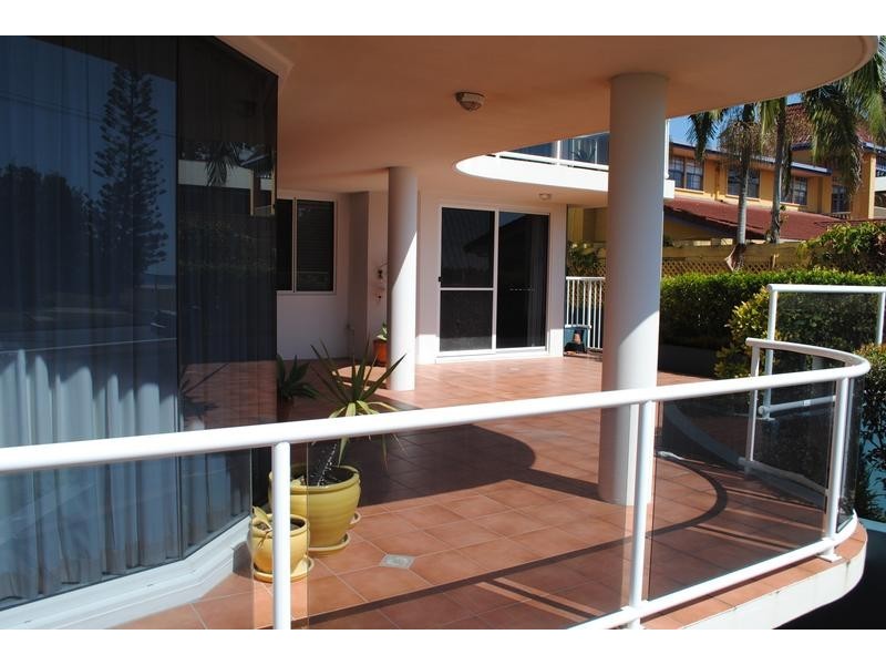 1/100 Pacific Parade, Bilinga QLD 4225