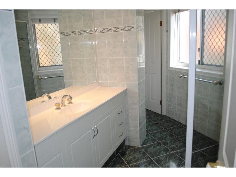 1/100 Pacific Parade, Bilinga QLD 4225