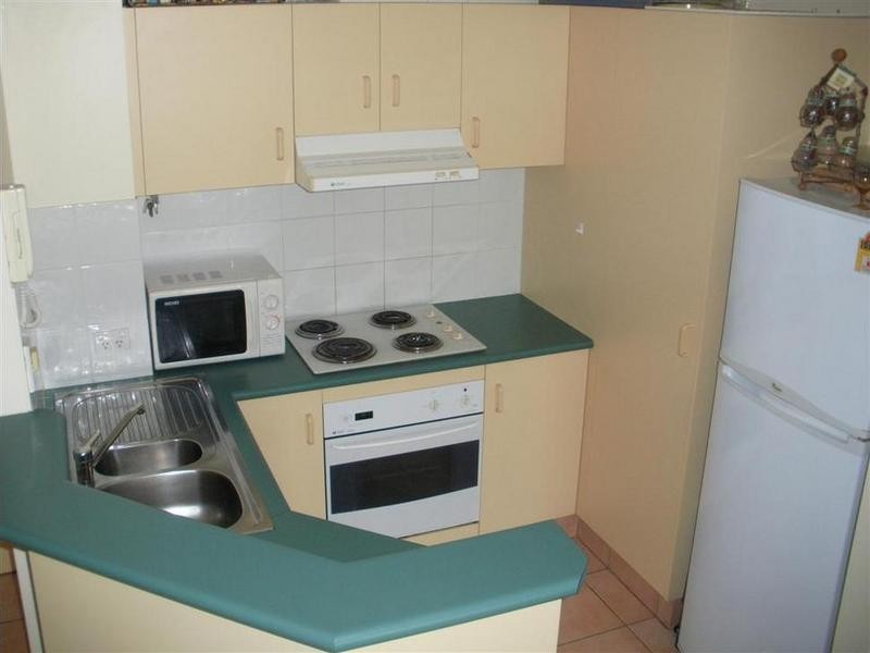 11/27 Dutton Street ‘Sunrise Sea Luxury Apartments’, Coolangatta QLD 4225