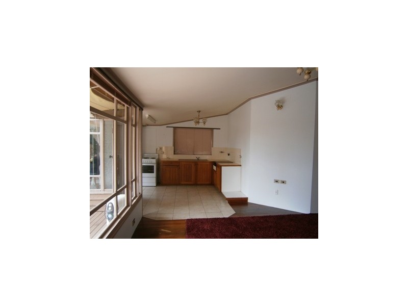 10 East St, Burleigh Heads QLD 4220