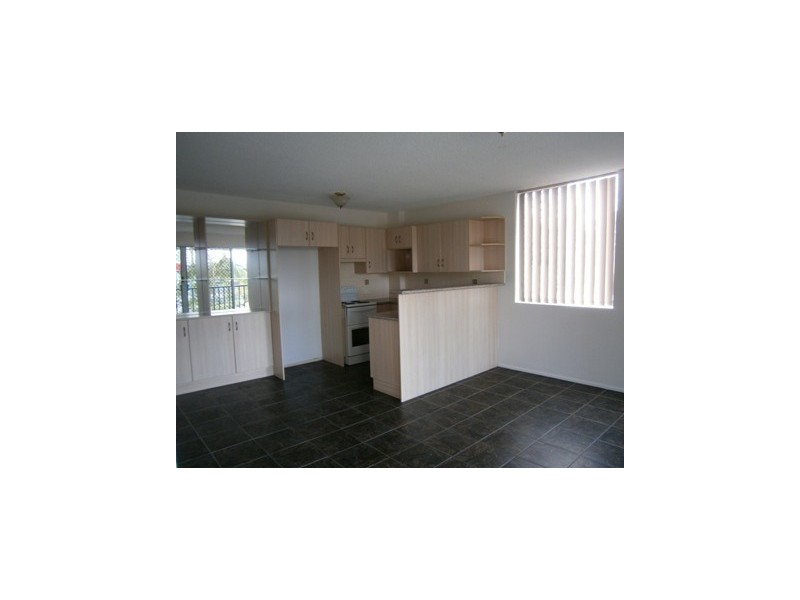 8/30 Lanham Street, Coolangatta QLD 4225