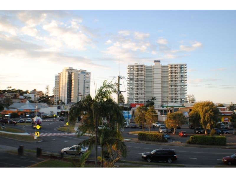 8/30 Lanham Street, Coolangatta QLD 4225