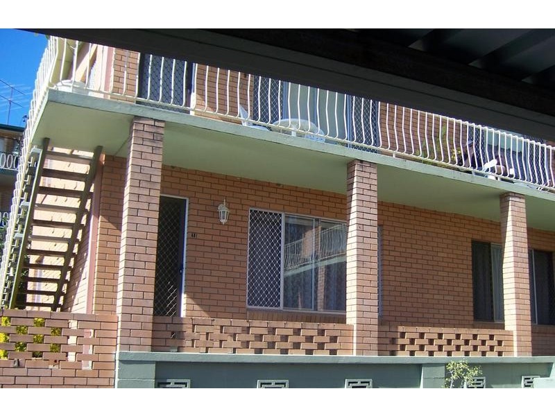 1/8 Tweed Street, Coolangatta QLD 4225