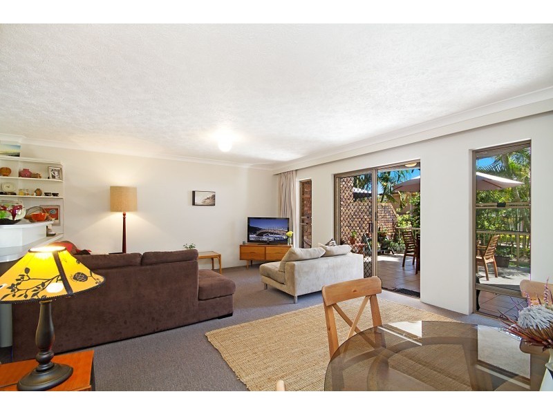 8/9 Ocean Street ‘Ocean Cove’, Kirra QLD 4225