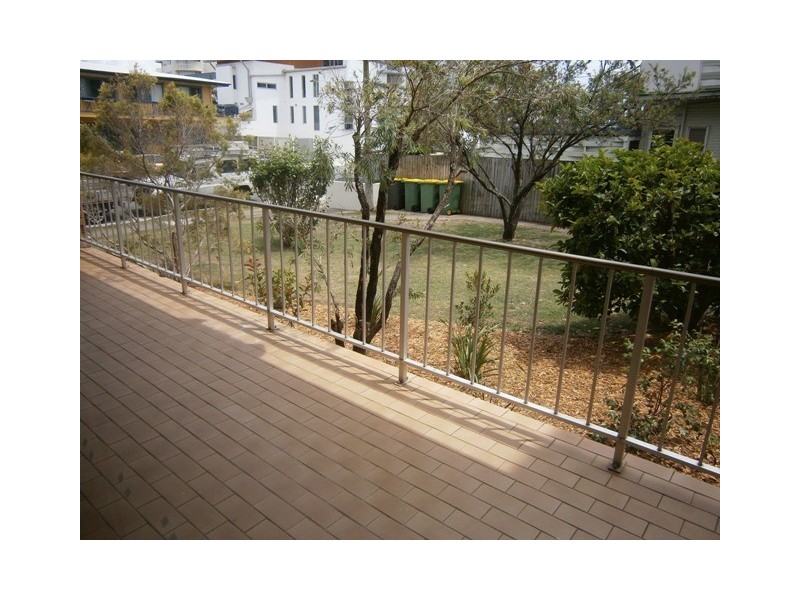 1/6-8 Haig Street, Kirra QLD 4225