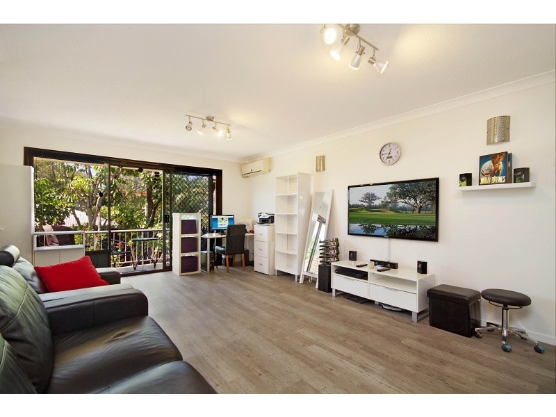 6/1 Tweed Street ‘Laroona’, Coolangatta QLD 4225