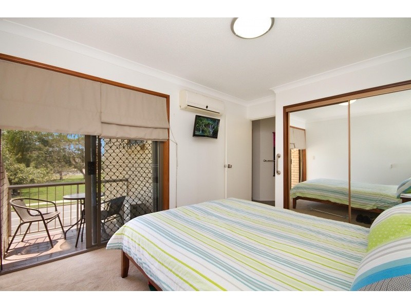 6/1 Tweed Street ‘Laroona’, Coolangatta QLD 4225