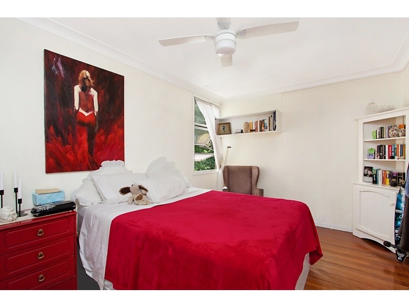 15 Douglas Street, Kirra QLD 4225