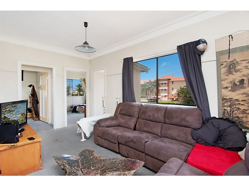 15 Douglas Street, Kirra QLD 4225