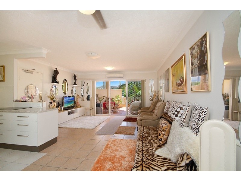 2/5 Ocean Street ‘Ocean Place’, Kirra QLD 4225