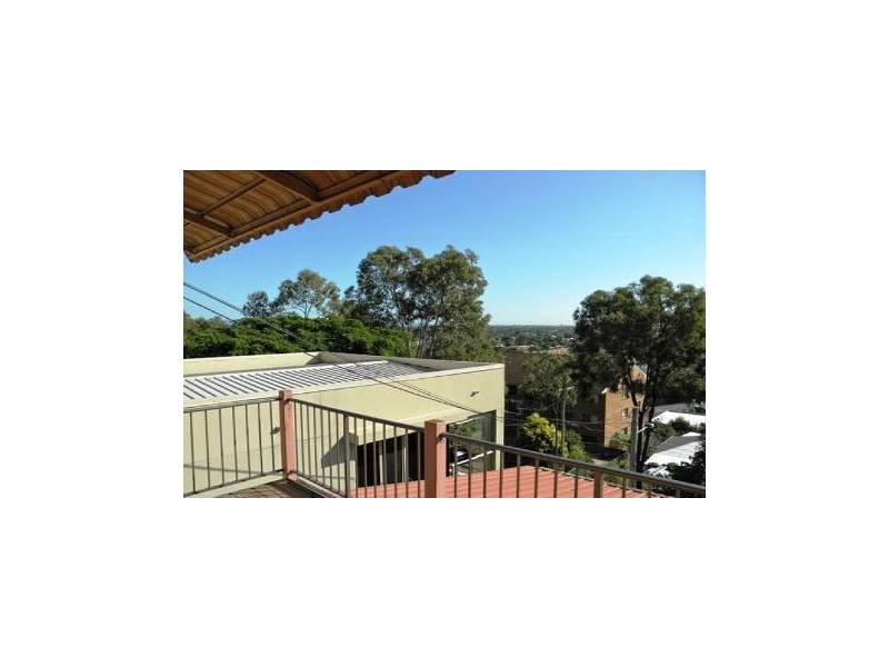 2/10 East Street, Burleigh Heads QLD 4220