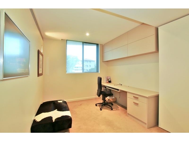 102/239 Golden Four Drive, Bilinga QLD 4225