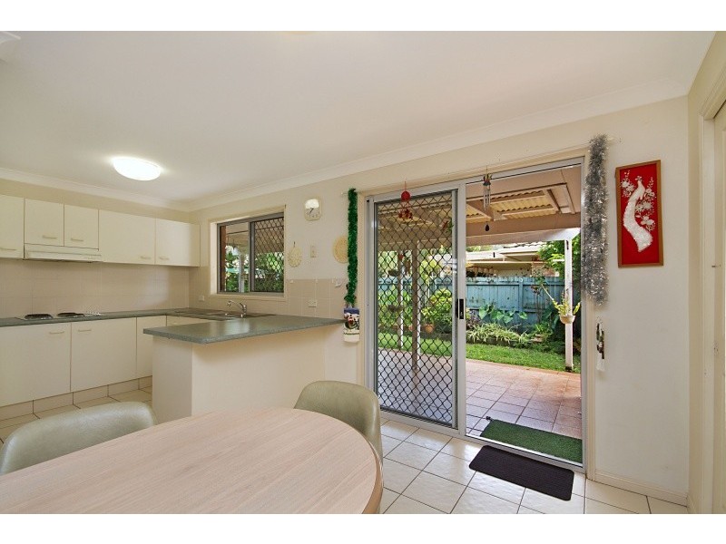2/11 Covent Gardens Way, Banora Point NSW 2486