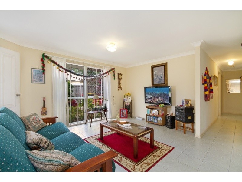 2/11 Covent Gardens Way, Banora Point NSW 2486