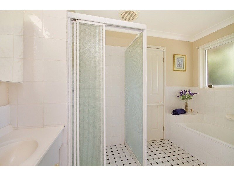 2/11 Covent Gardens Way, Banora Point NSW 2486