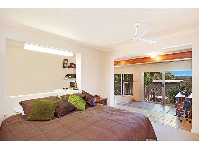 19 Sawtell Drive, Currumbin Waters QLD 4223