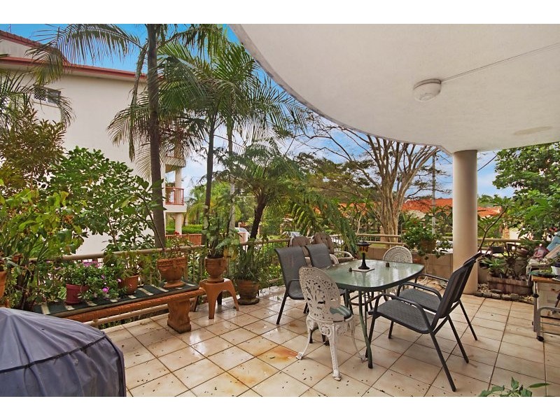 1/9 Ocean Street, Kirra QLD 4225