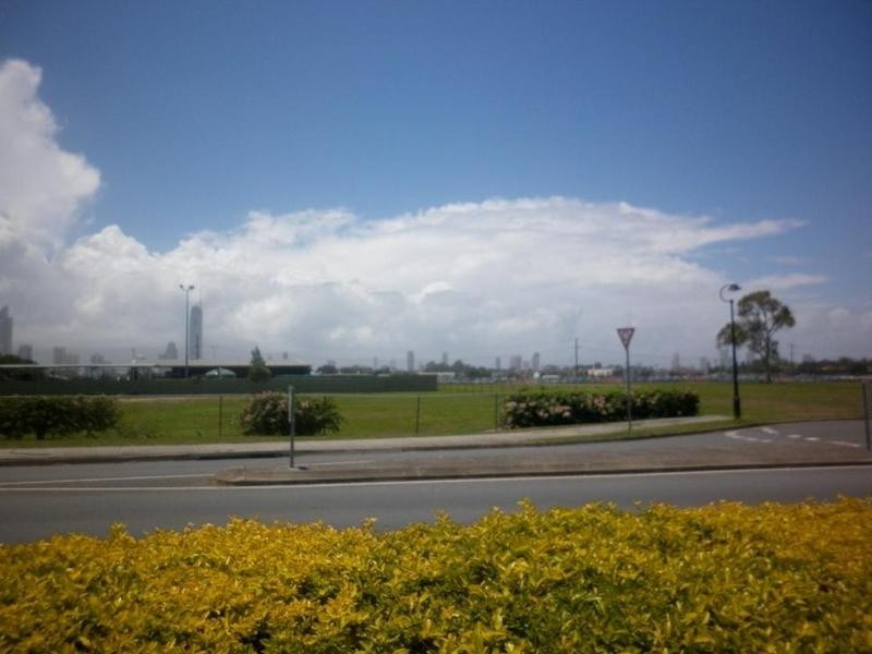 2/1 Ken Russell Court, Bundall QLD 4217