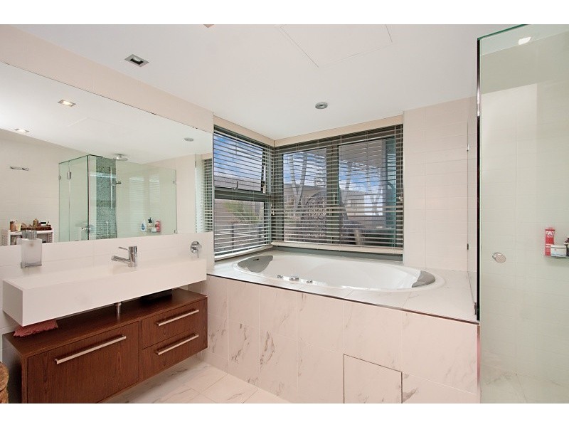 201/46 Pacific Parade ‘Kirra Wave’, Bilinga QLD 4225